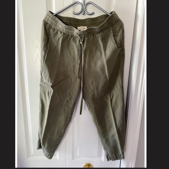 Women's Capri - Picture 1 of 3